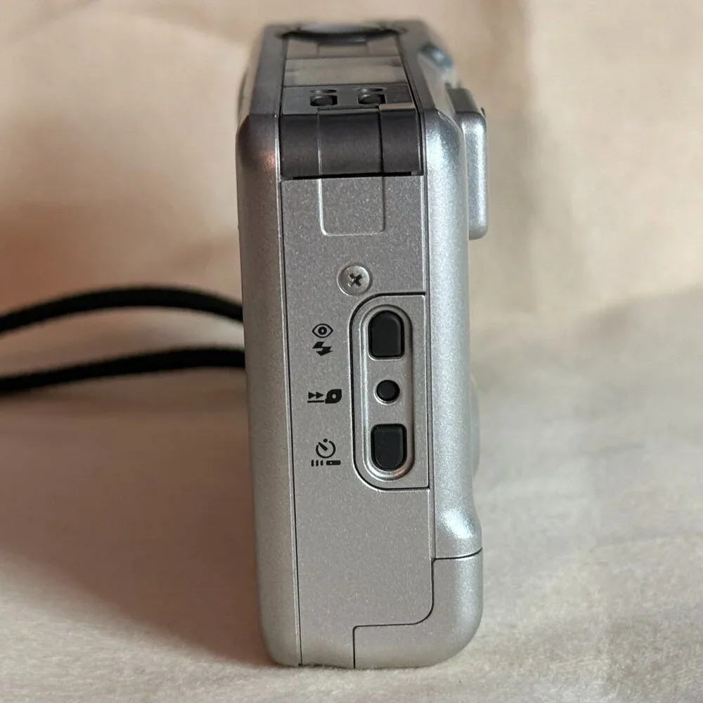 Canon IXUS L-1 compact APS Vintage film camera